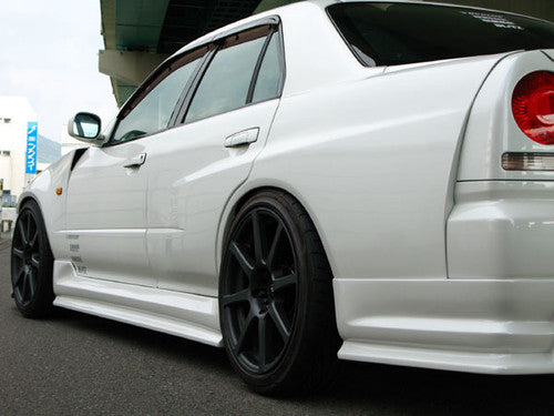 URAS Type R Rear Wide Fenders (99-02 R34)