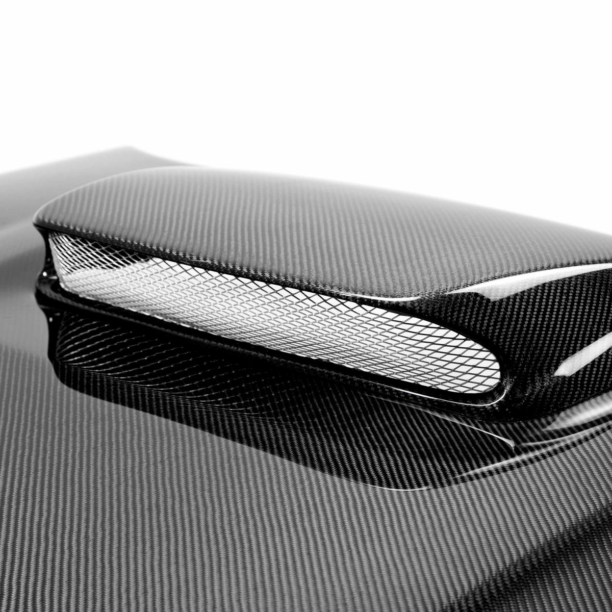 Seibon OEM-Style Carbon Fiber hood for Subaru WRX/STI GDB (2004-2005)