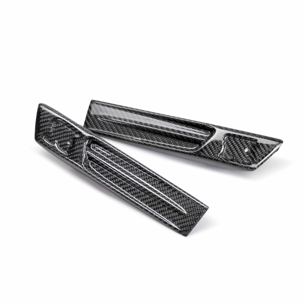 Seibon Carbon fiber fender duct logo for Nissan GT-R R35 (2009-2014)