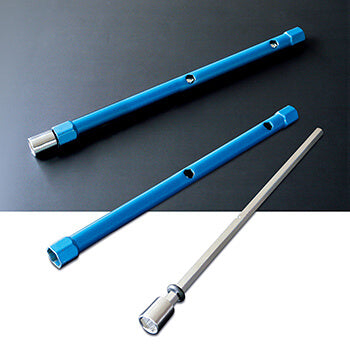 Cusco Cross Wrench 12 HEX, 17mm, 19mm, 21mm. L=400mm. 900g. Max Torque 450 N-m (332 lbf-ft)